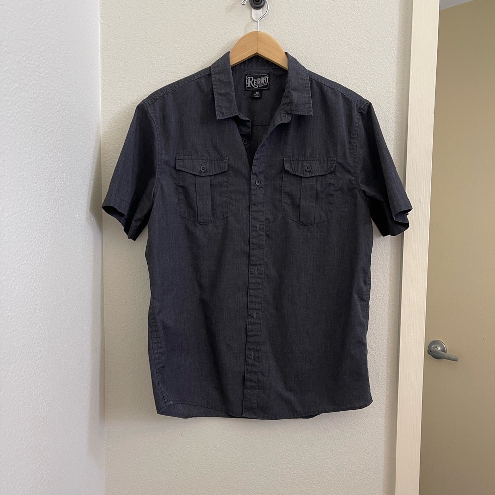 Retrofit Dark Gray Button Up Shirt Size Medium